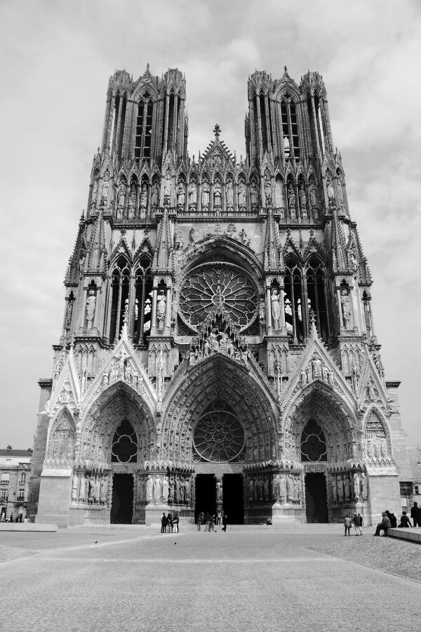 La Majesté Silencieuse de la Cathédrale de Reims 30x20 cm